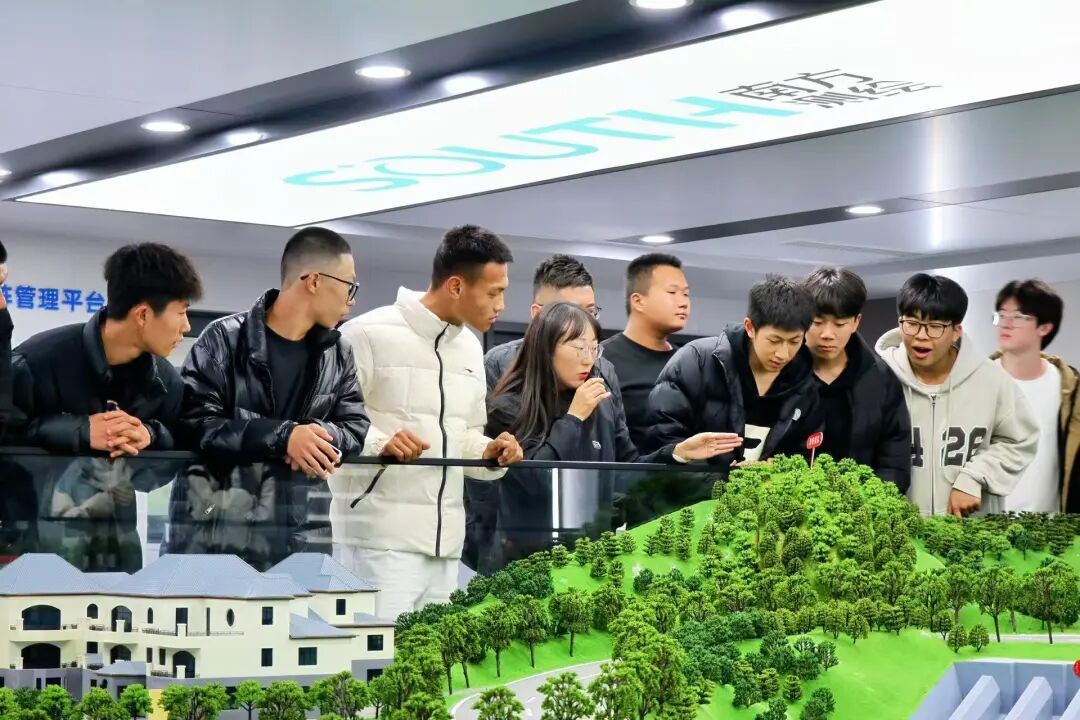 开启校企合作新篇章：南方测绘北斗时空信息产业社团正式成立